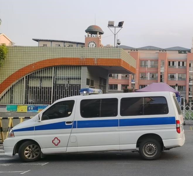 丛台救护车出租护送骨折病人一公里多少钱